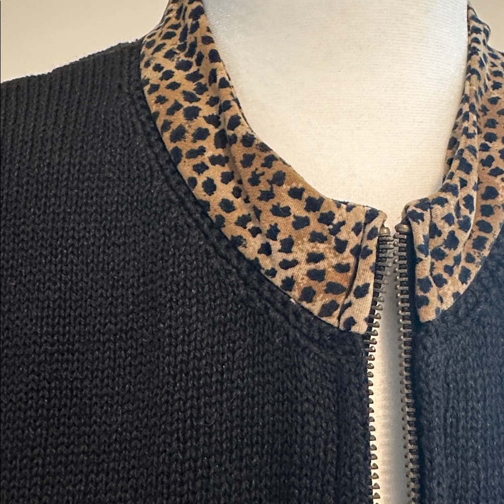 Vintage Sharon Young Black and Red Embroidered Knit Vest. Size Medium - Picture 3 of 8